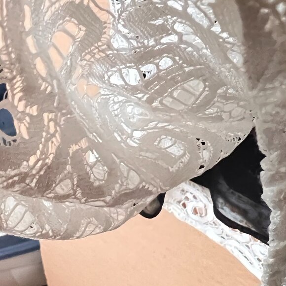 Dynamite brand women's halter top white lace over black BNWT Size S - Picture 7 of 9